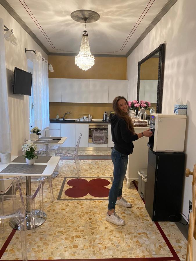 مونتيفاركي Palazzo Mari Suite & Rooms B&B المظهر الخارجي الصورة
