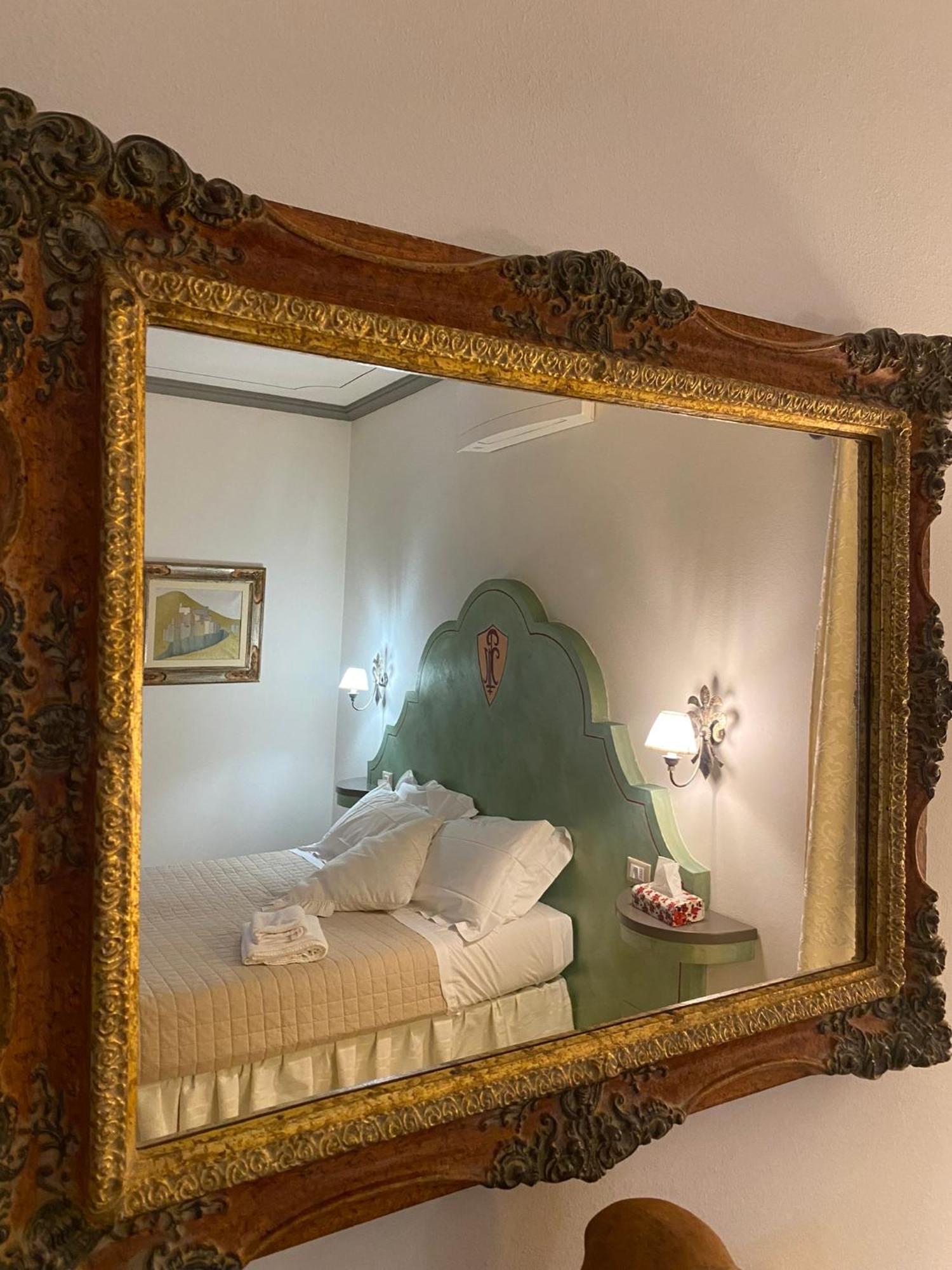 مونتيفاركي Palazzo Mari Suite & Rooms B&B المظهر الخارجي الصورة