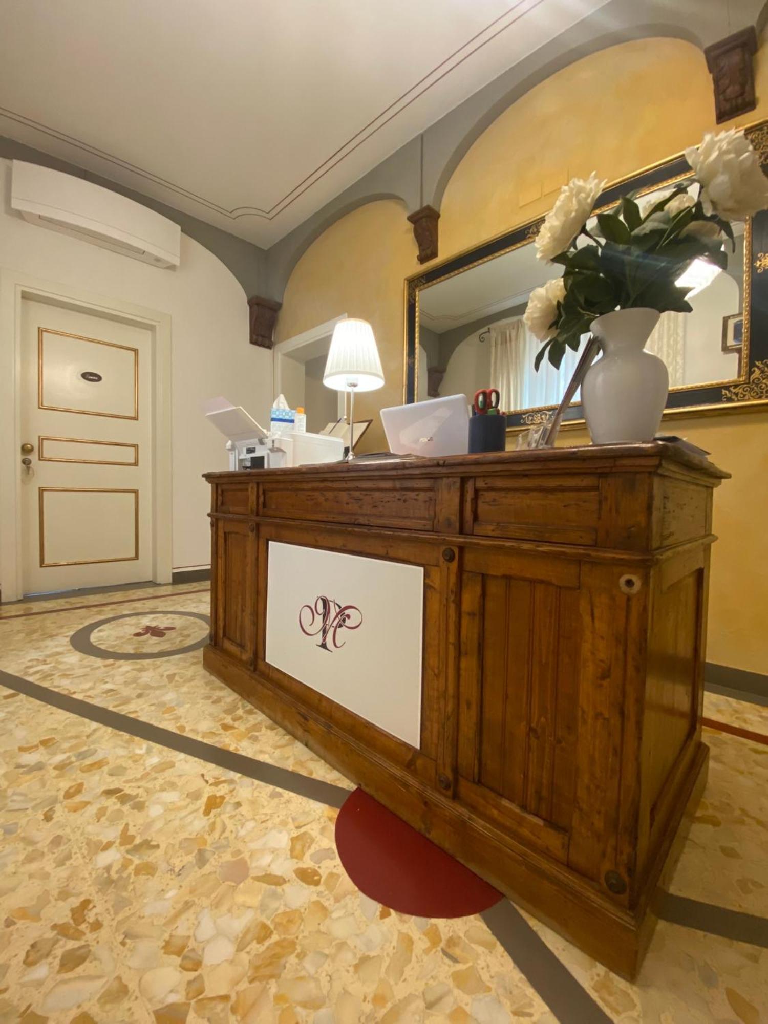 مونتيفاركي Palazzo Mari Suite & Rooms B&B المظهر الخارجي الصورة