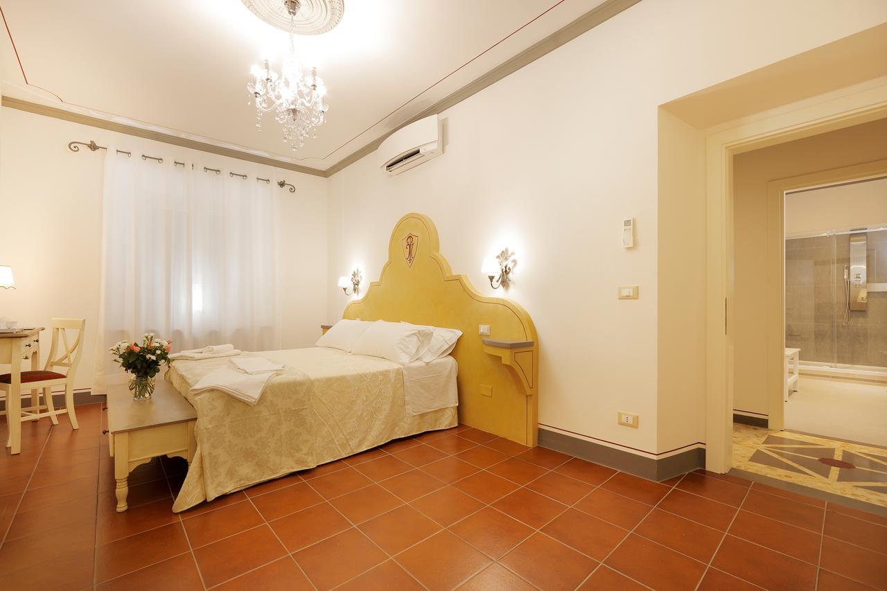 مونتيفاركي Palazzo Mari Suite & Rooms B&B المظهر الخارجي الصورة