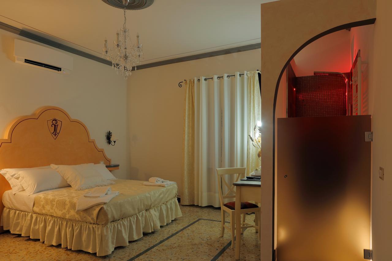 مونتيفاركي Palazzo Mari Suite & Rooms B&B المظهر الخارجي الصورة